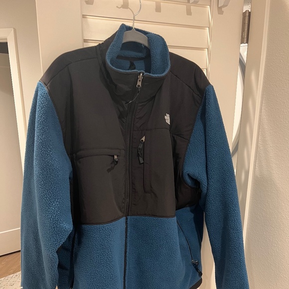 The North Face Men's Retro Denali Jacket, size XXL, Blue and Black.  Brand New! - Picture 1 of 3